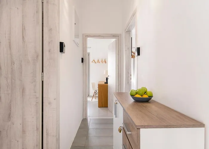 Afluencia Complex No 4,5,6 * Naousa