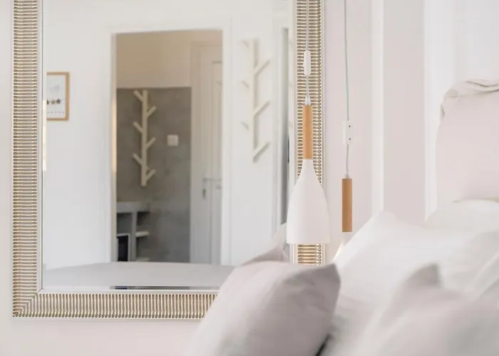 Afluencia Complex No 4,5,6 * Naousa (Paros)